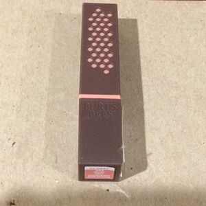 SOLDBurt’s Bees Lipstick 💄. Color 503, Nude Mist.